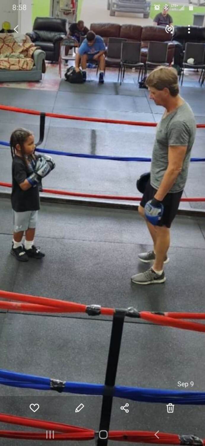 Mitt work(boxing workout)