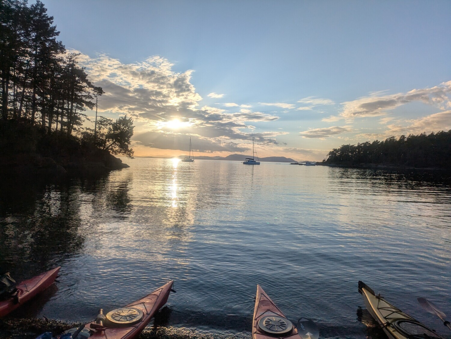 Friends who paddle together stay together