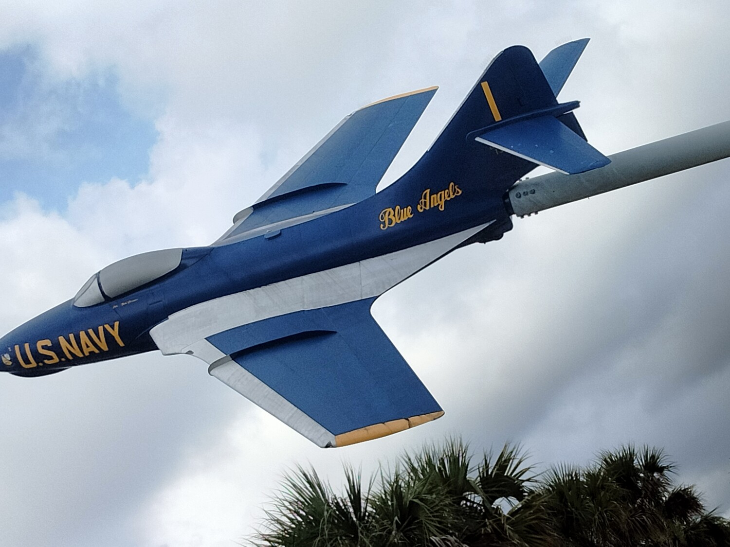 US Navy Blue Angels  jet fighter