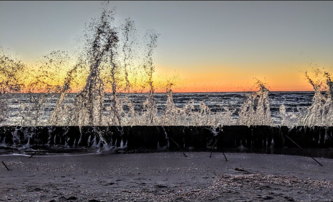 Sunset splash