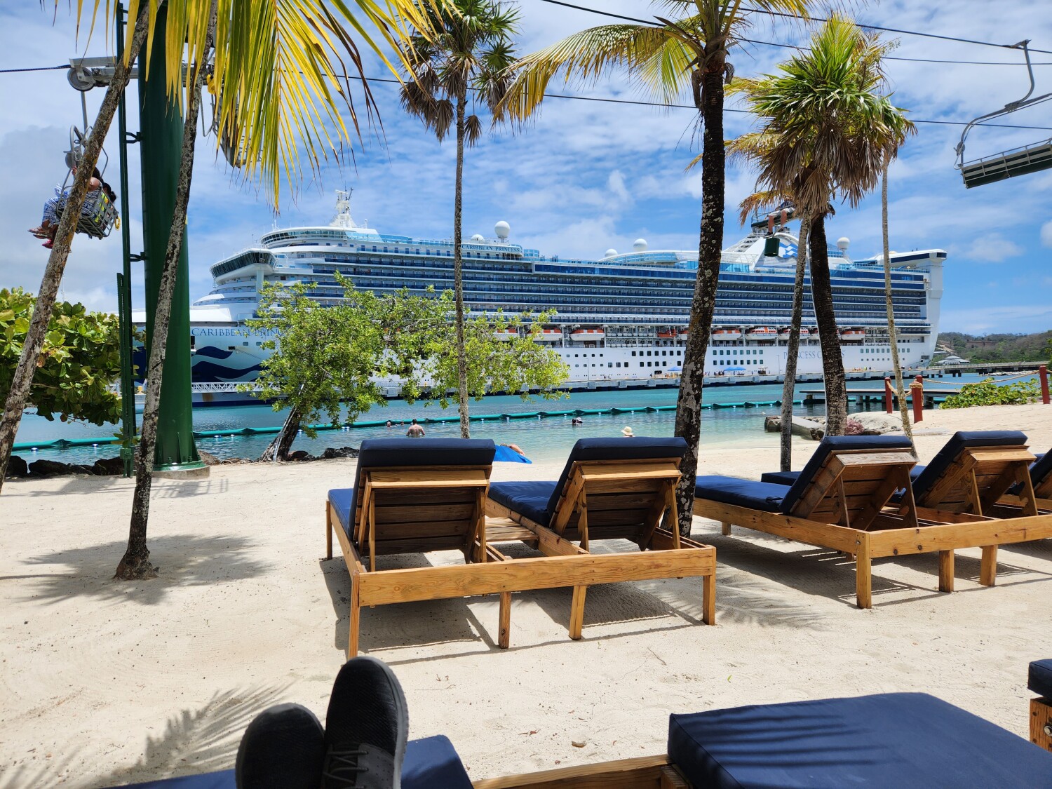 Tranquil Roatan Resort