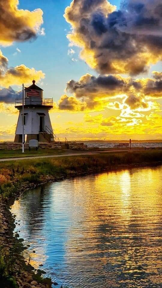 PC lighthouse peaceful night
