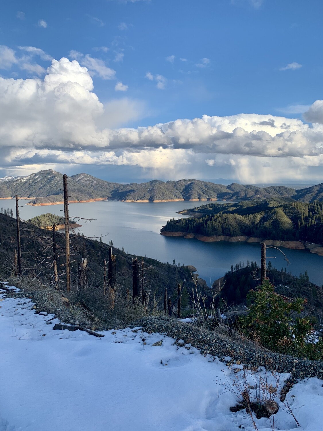 Blue sky on the lake