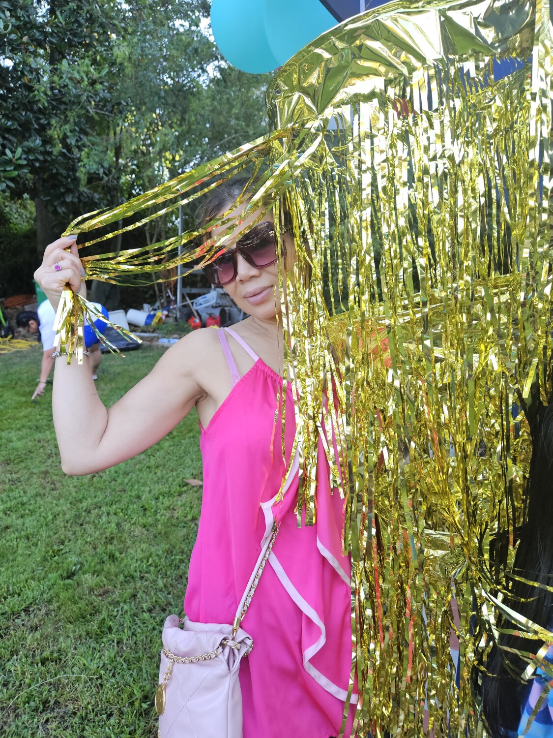 Peek-a-boo. Let's look through.