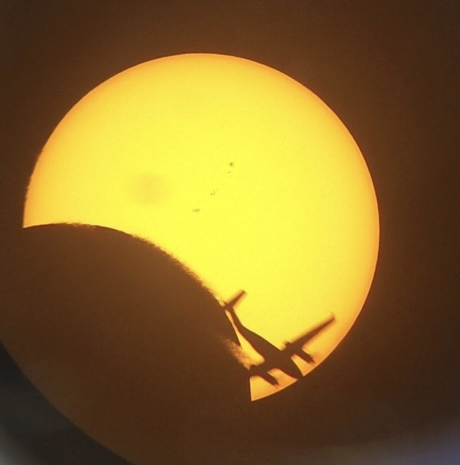Solar Eclipse Aircraft