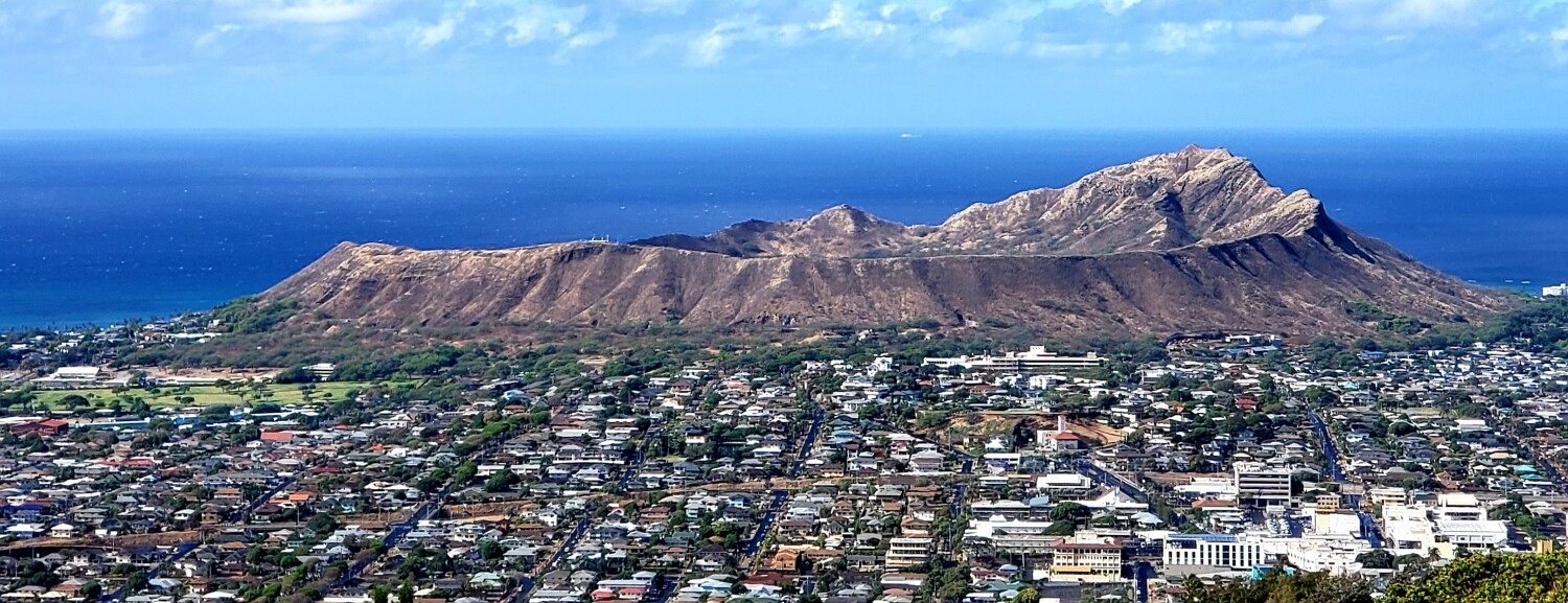 Lēʻahi (Diamond Head)