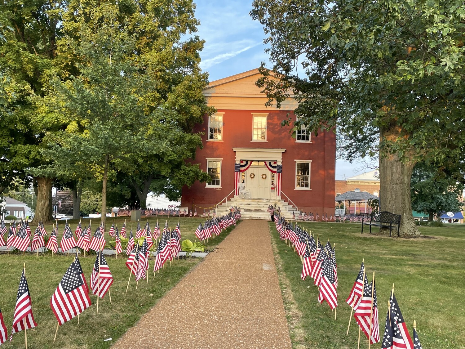 Mount Pulaski Courthouse