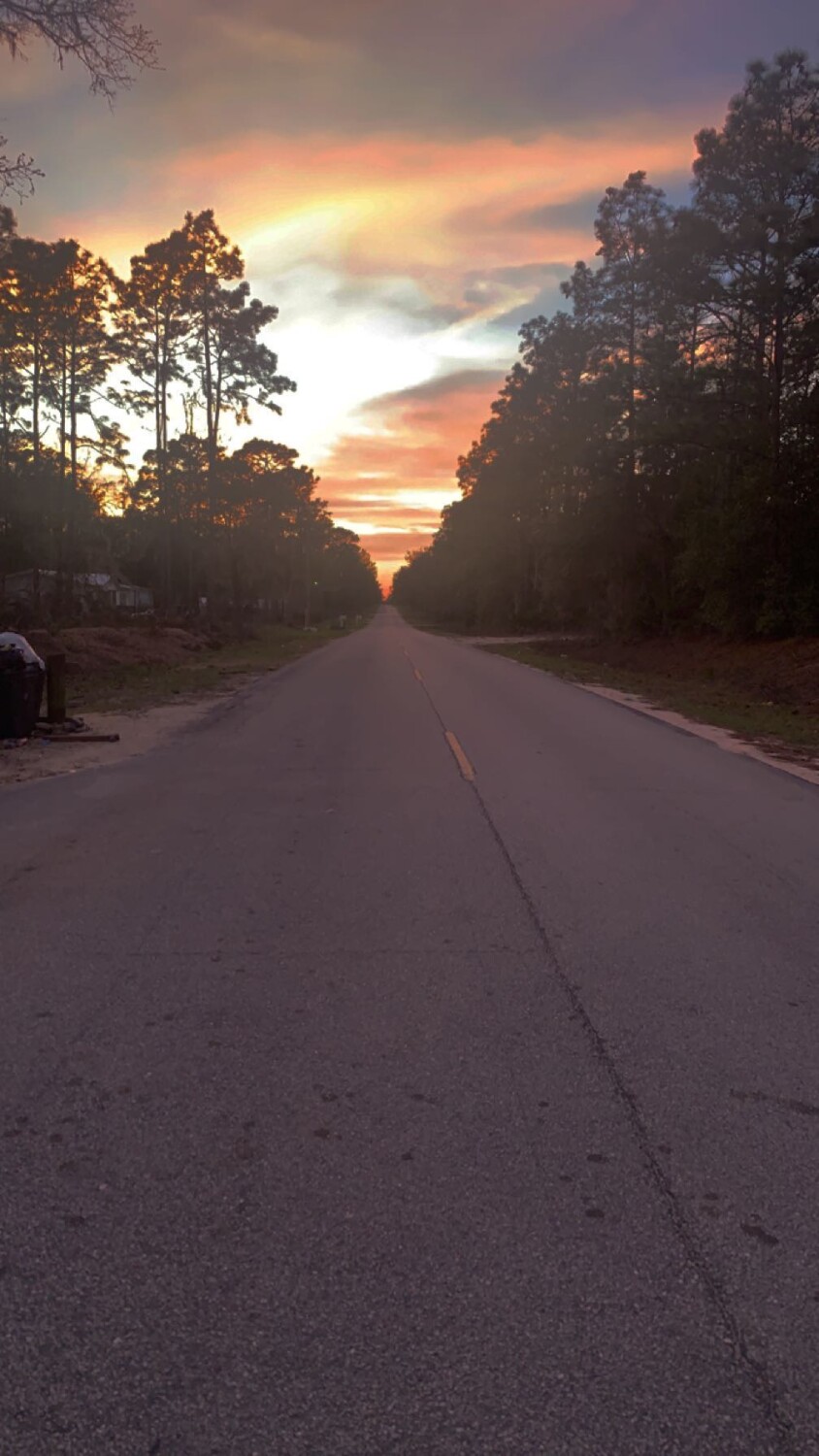 The clouds in life that add color to your sunset🌅.