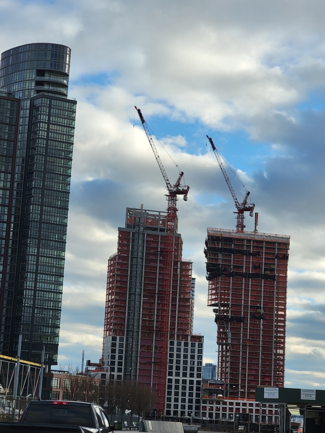 Tower cranes