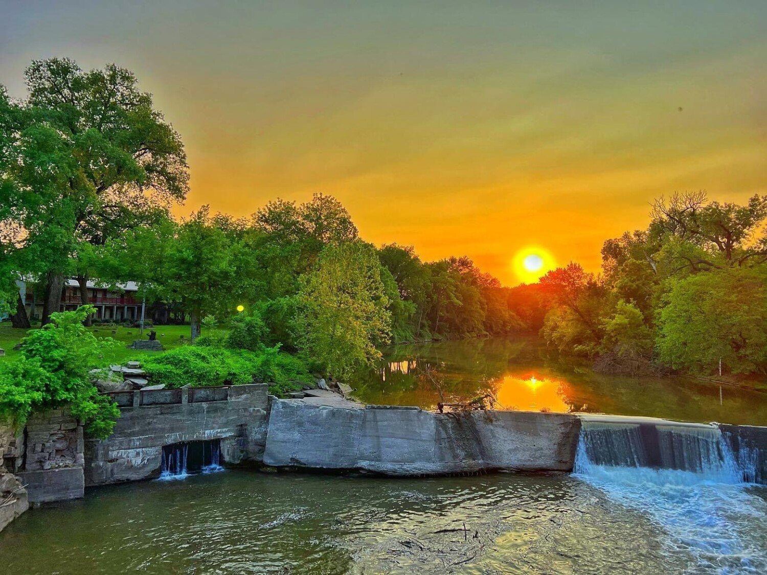 Cottonwood River at end of day