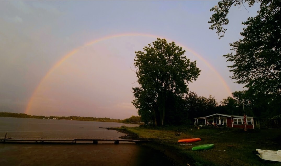 Gold pot of family memories