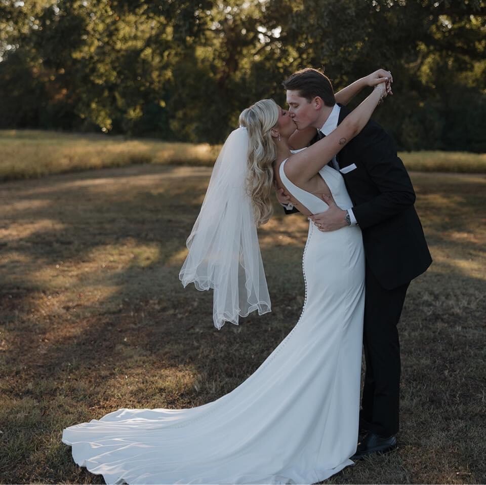 Carlee Muncher Davis Wedding