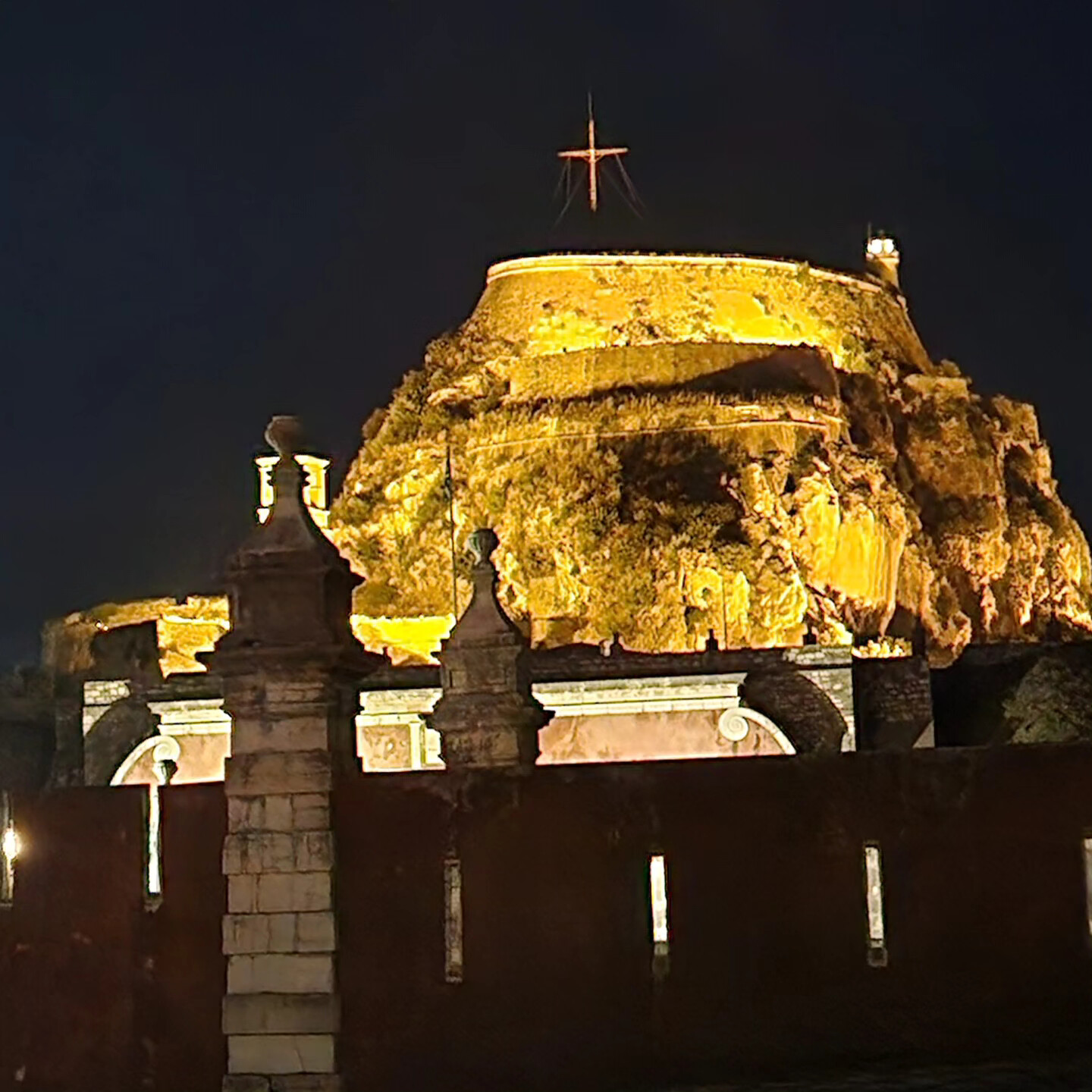 MAGNIFICENT NIGHT GLOW!