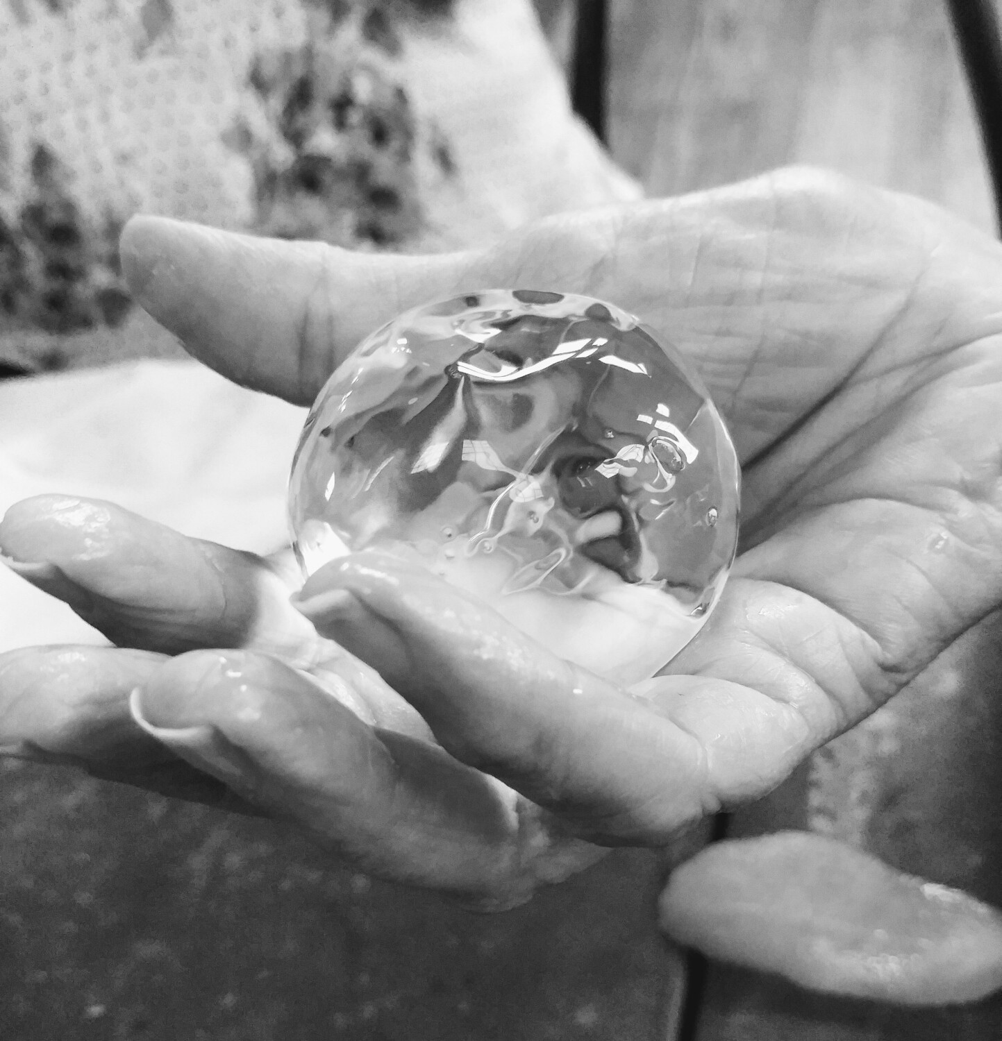 Round cube in black and white