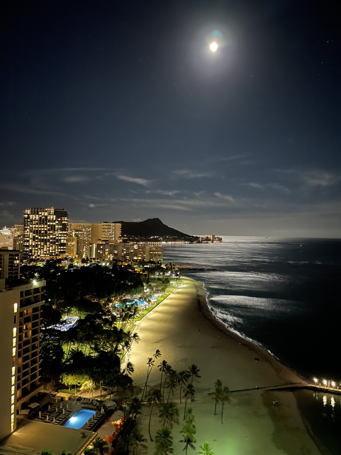 Waikiki Moonlight