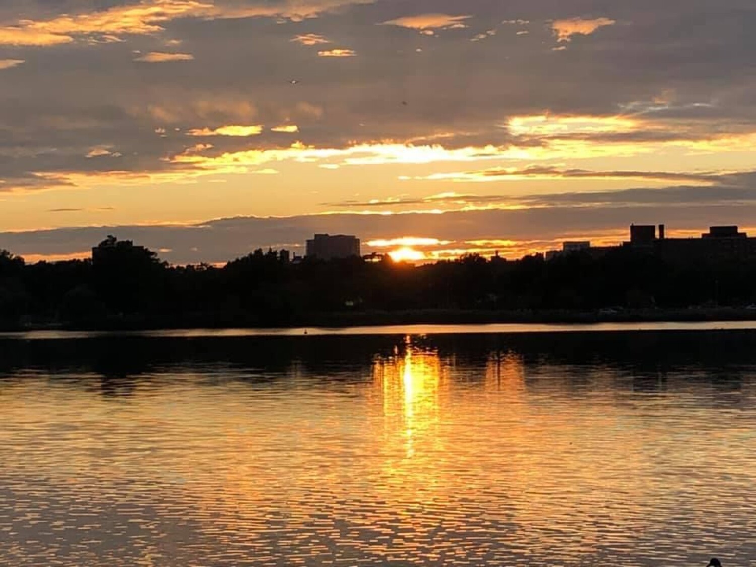 Sunset in the village of Queens