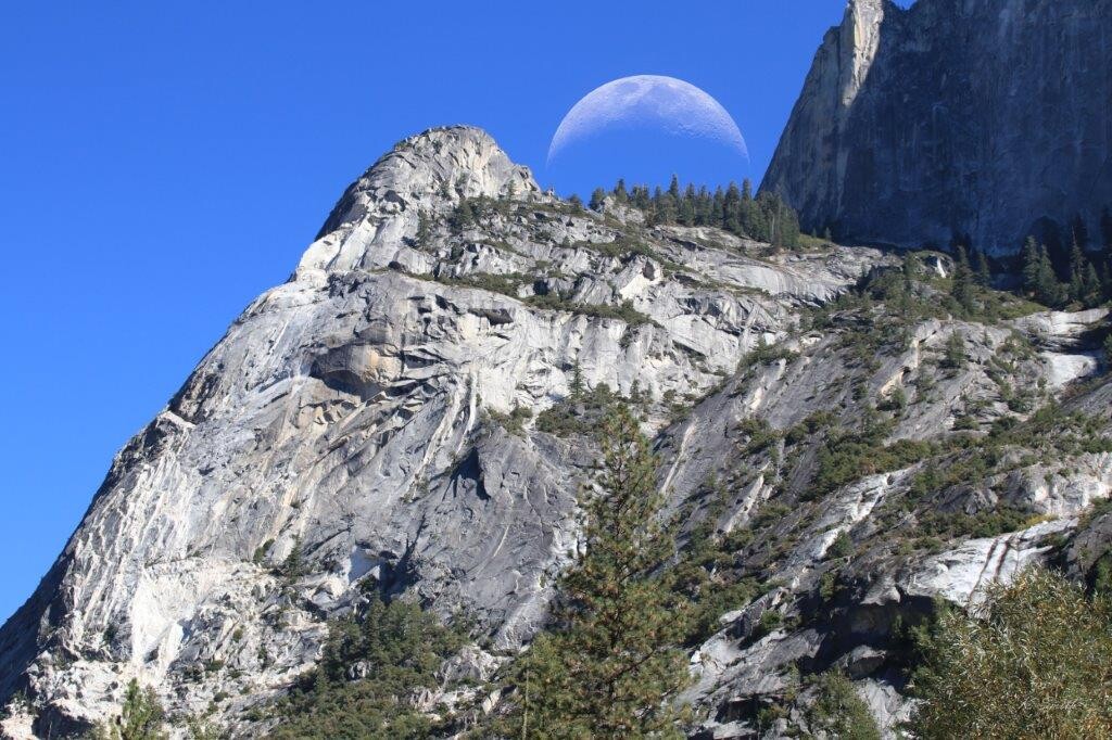 Yosemite Moon