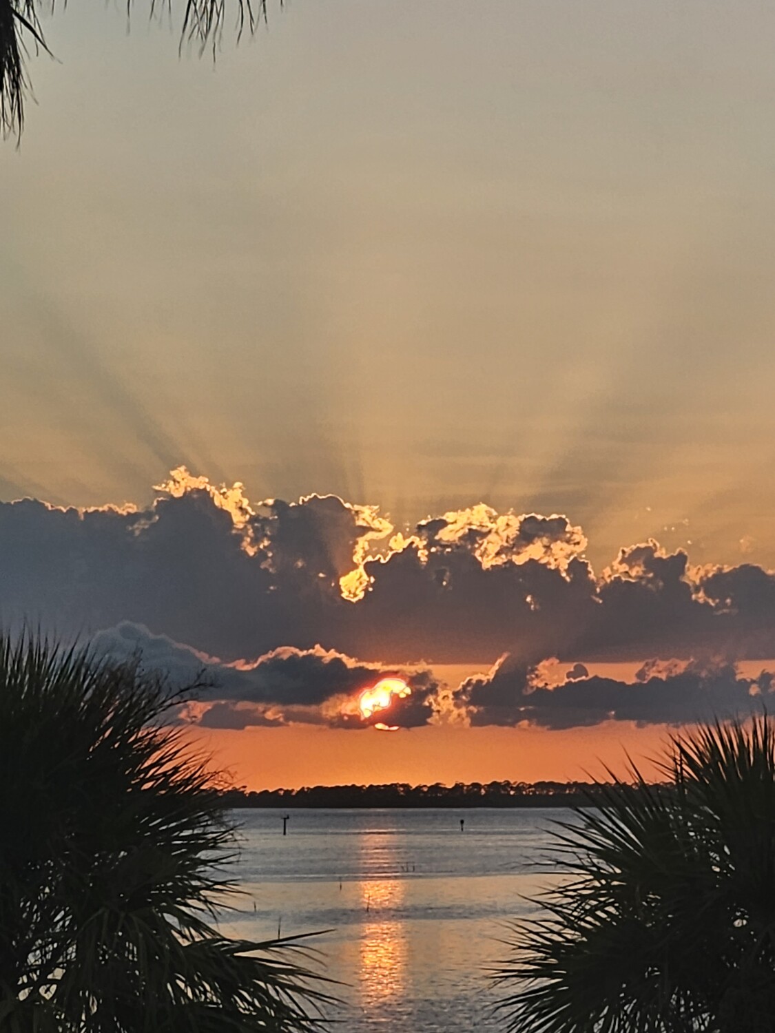 Beautiful rays at the end of the day