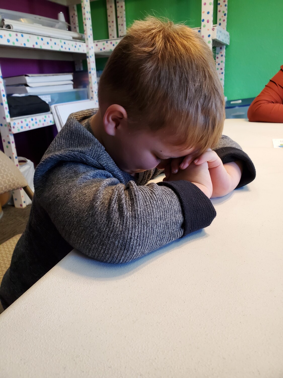 LITTLE BOY TALKING TO JESUS