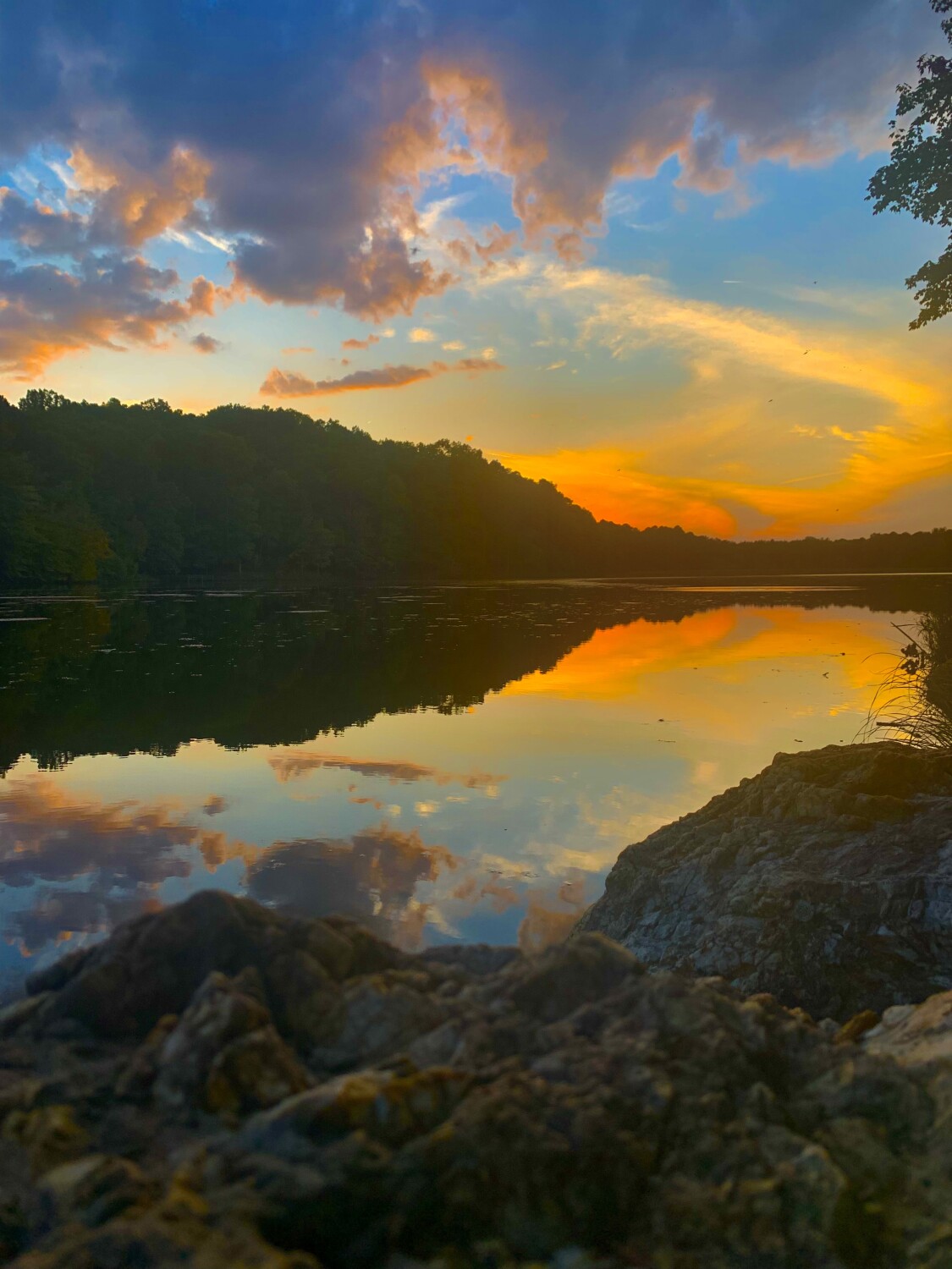 A sunset on the lake