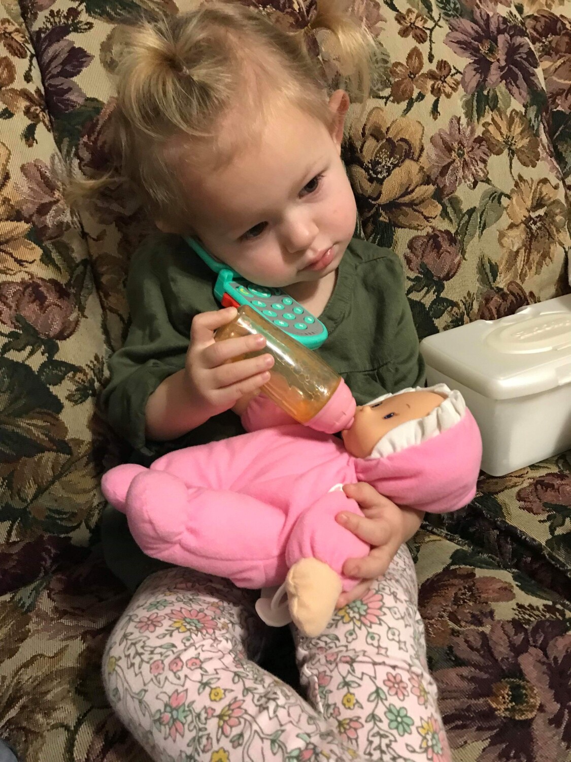 Charly - multitasking