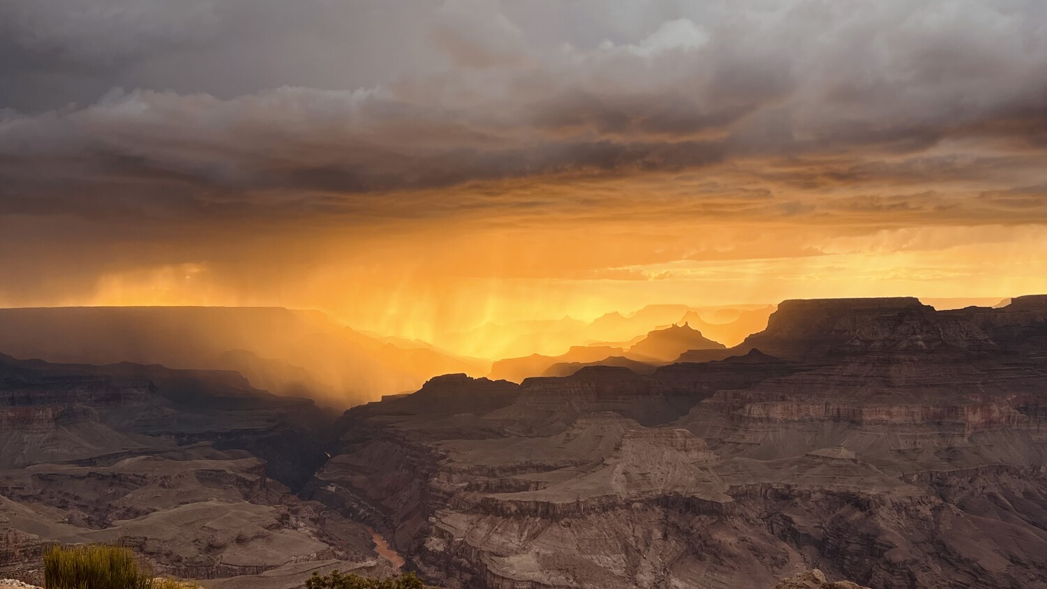 Downpour at the Grand Canyon