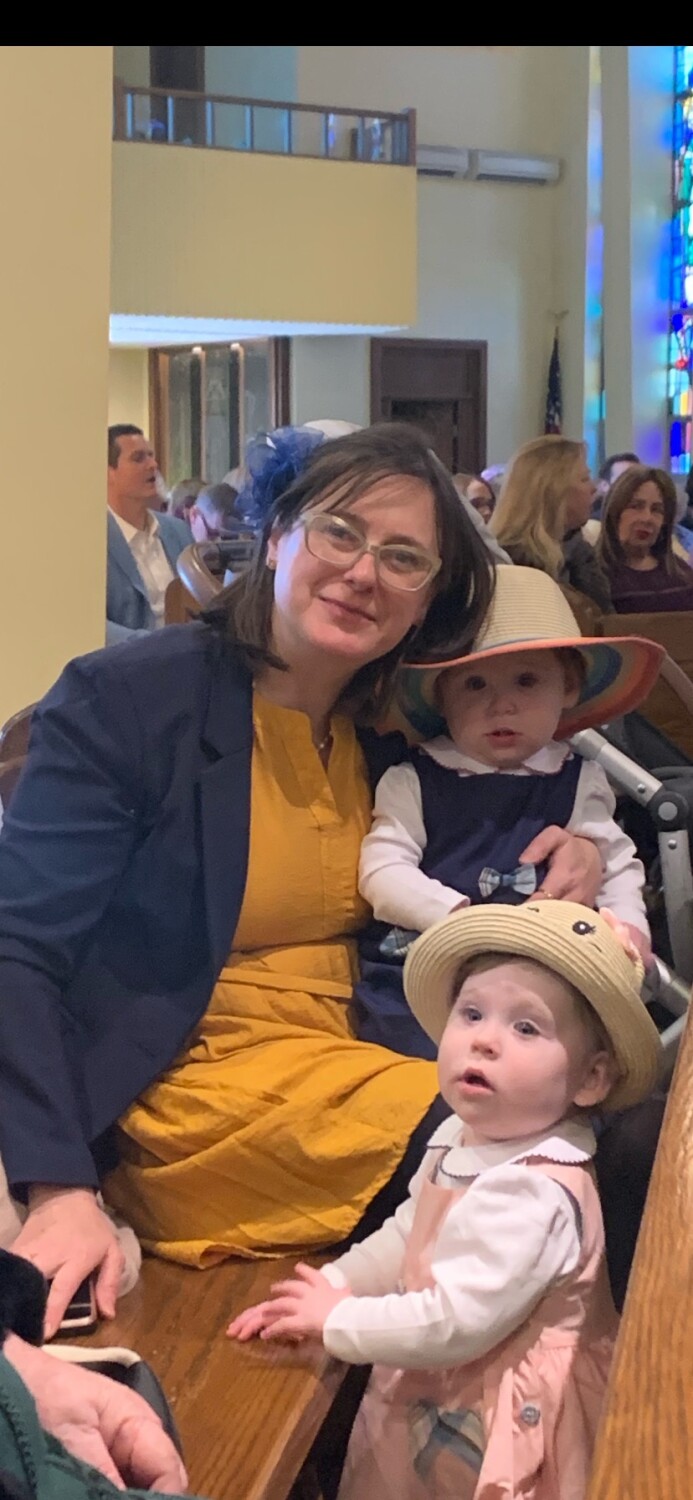 Family in the front yard !