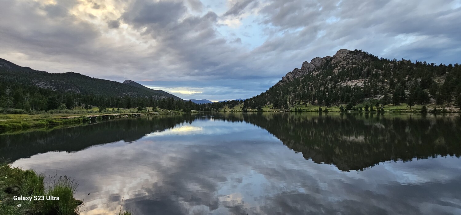 The reflection from lily lake