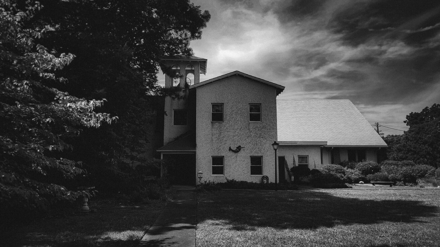 Howard Hawks x Robert Eggers