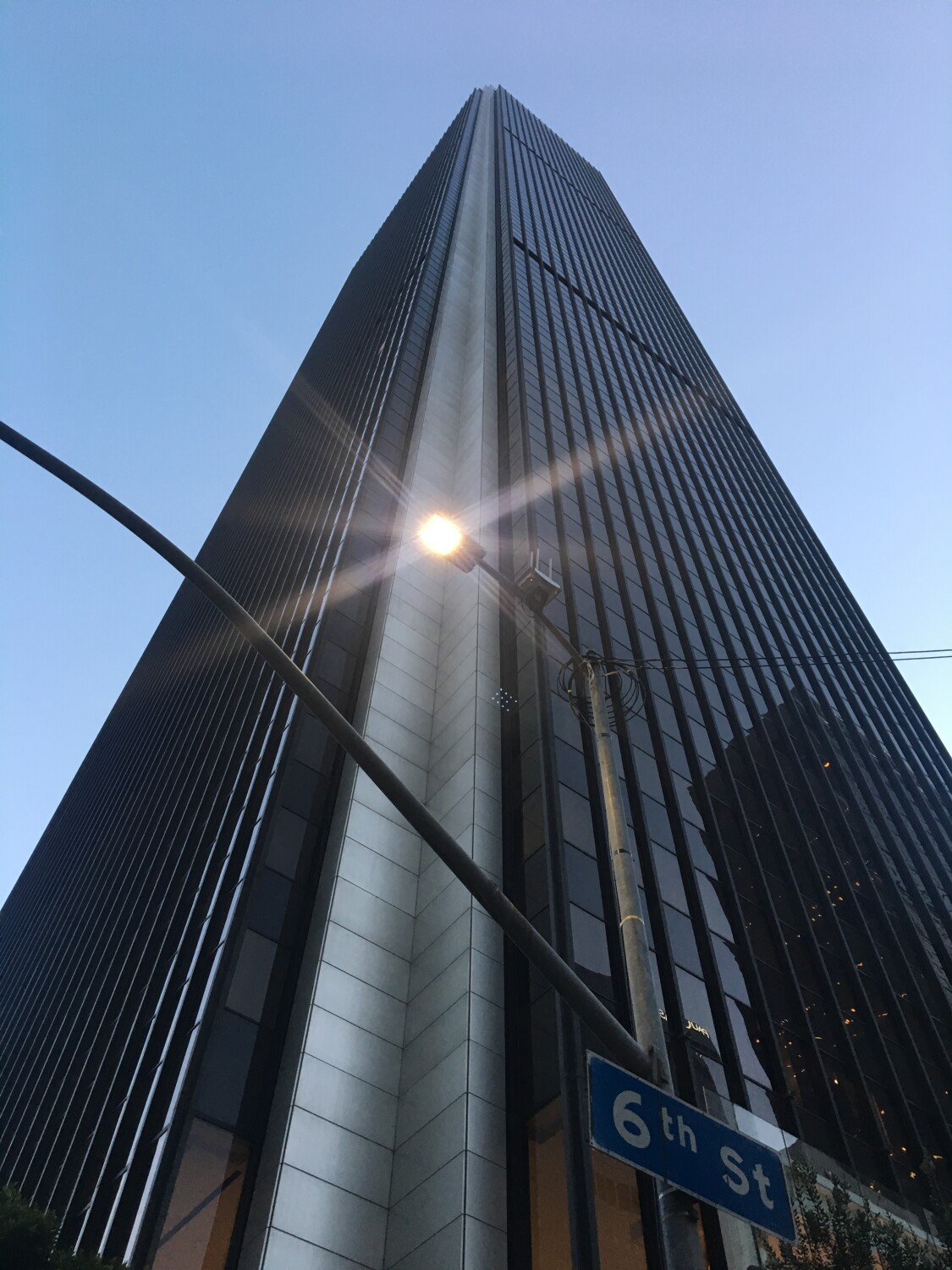 Cyclops Building Robot