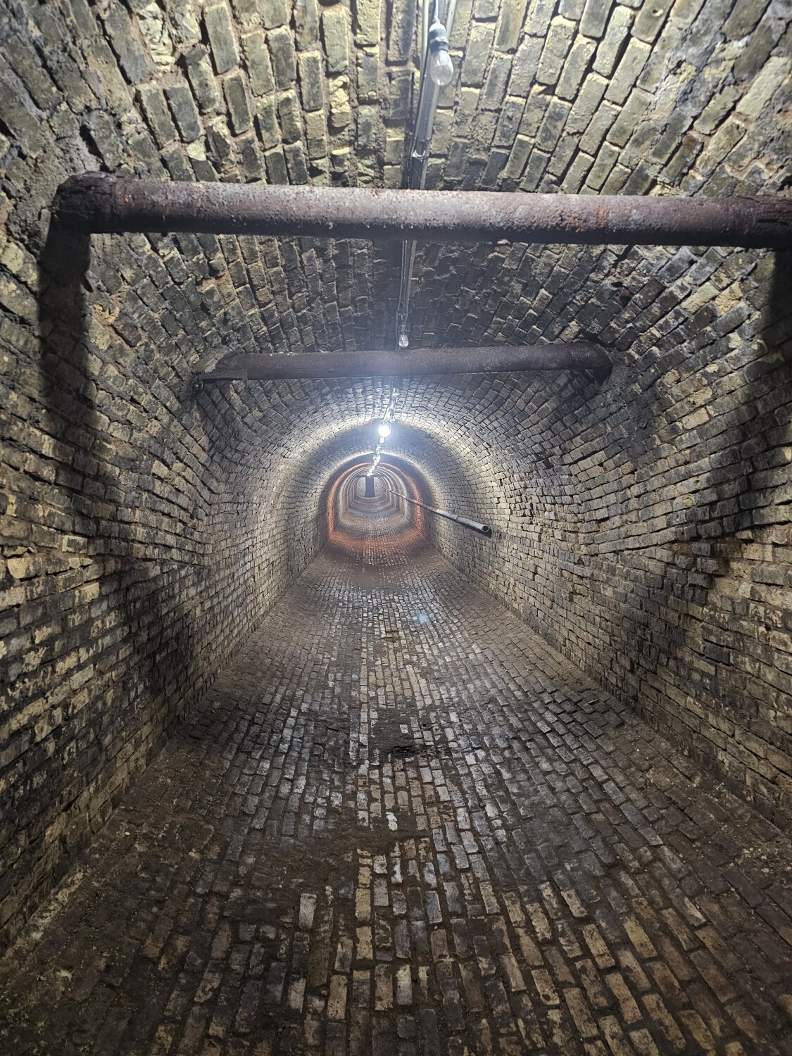 Steam tunnel