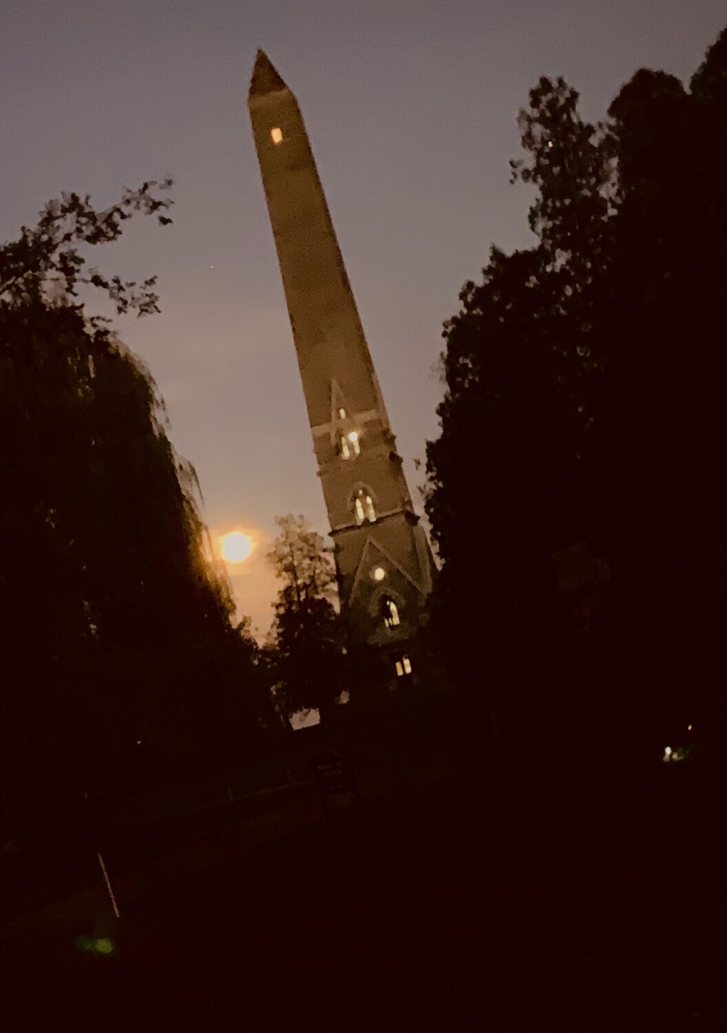 Saratoga monument, super moon