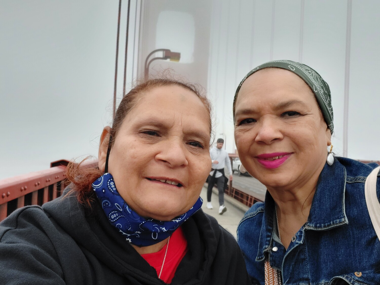 Two sisters finally together on a trip