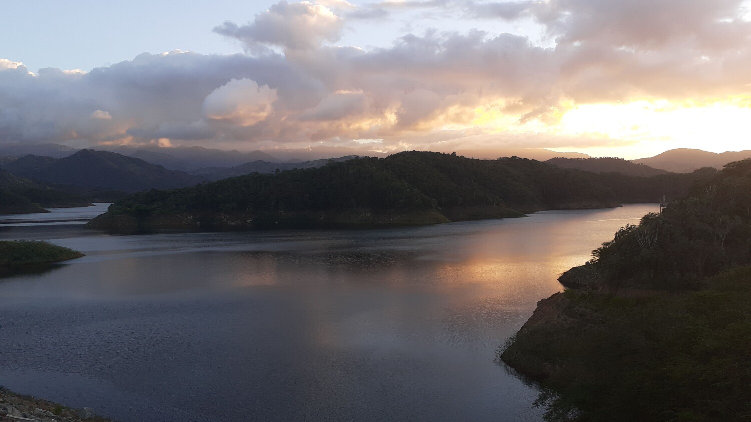 Dam of Monción in Dom. Republic