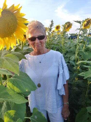 Dottie Armstrong Profile