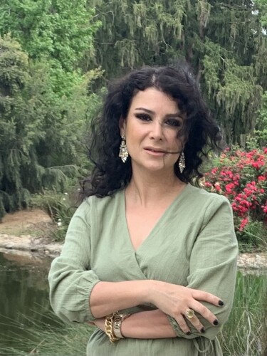 Farnaz Fooladi Profile