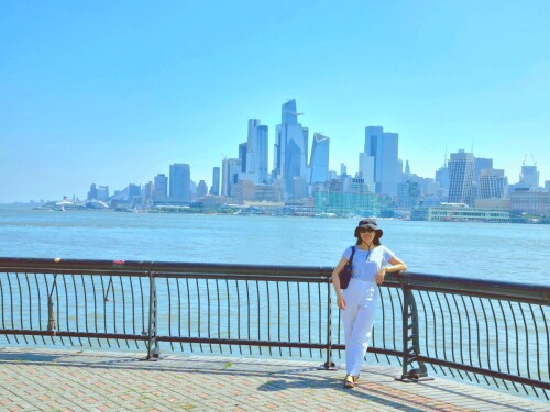 Irene Saunders Profile