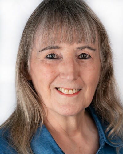 Shelley Stoye Profile