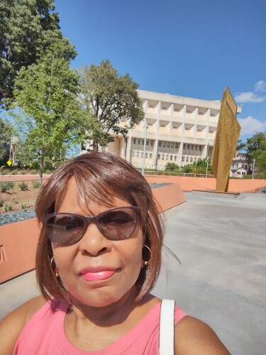 Linda Chavis Profile