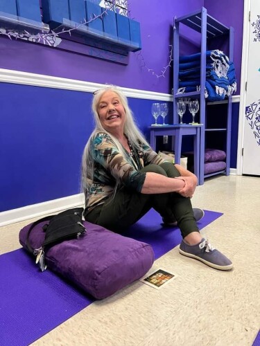 Elizabeth Dobbins Profile