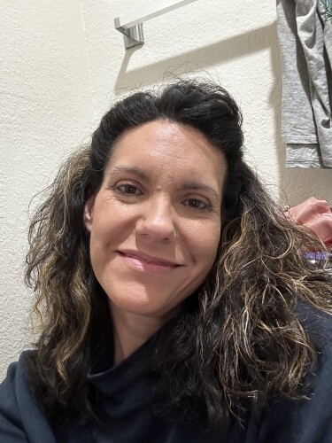 Chantele Flores Profile