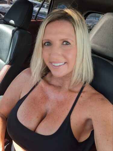 Rebecca Livesay Profile