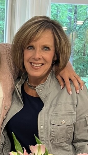 Laurie Summers Profile