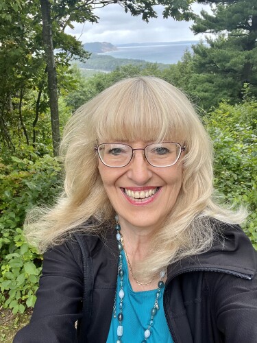 Theresa Lindstrom Profile