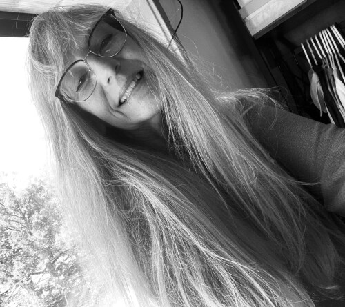 Beverly jo Myhand Profile