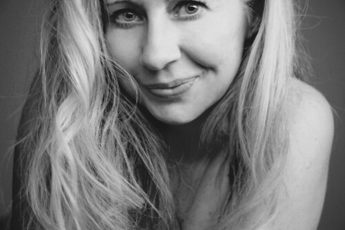 Laurie Search Profile