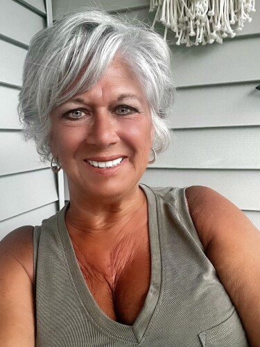 Vickie Knipp Profile