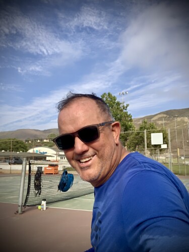 Leonardo Burgos Profile