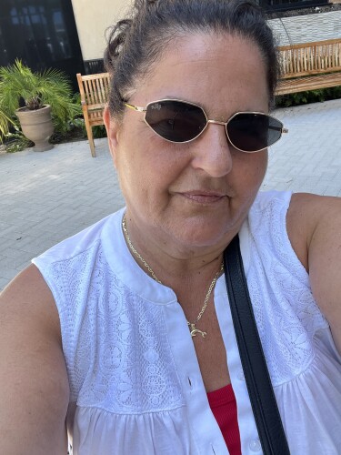 Leonor Bello Profile