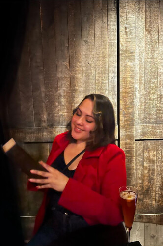 Amanda Armstrong Profile